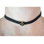 Gargantilha HotWife Choker Com Pingente Dama de Espadas charme estilo e ousadia